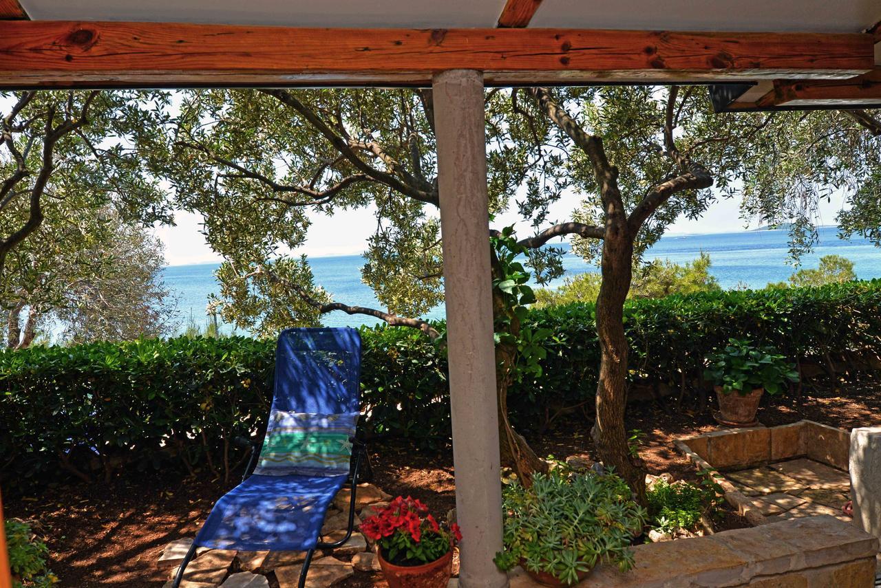 Sea Side Apartment Murter Esterno foto