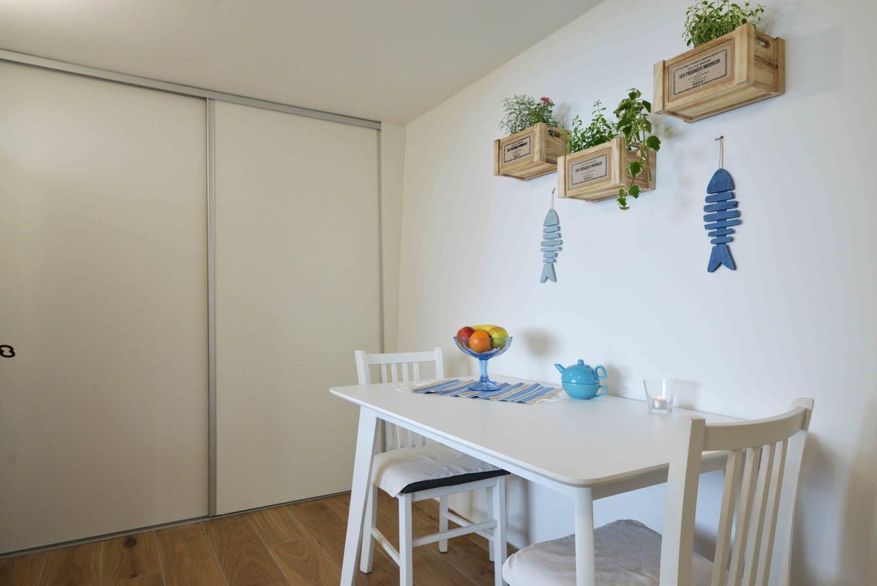 Sea Side Apartment Murter Esterno foto